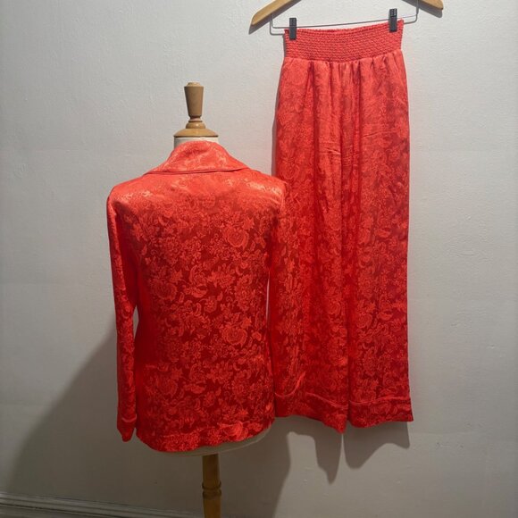 Alice + Olivia Shanda Blazer & Willis Pyjama Pant suit set in coral brocade - Picture 6 of 13